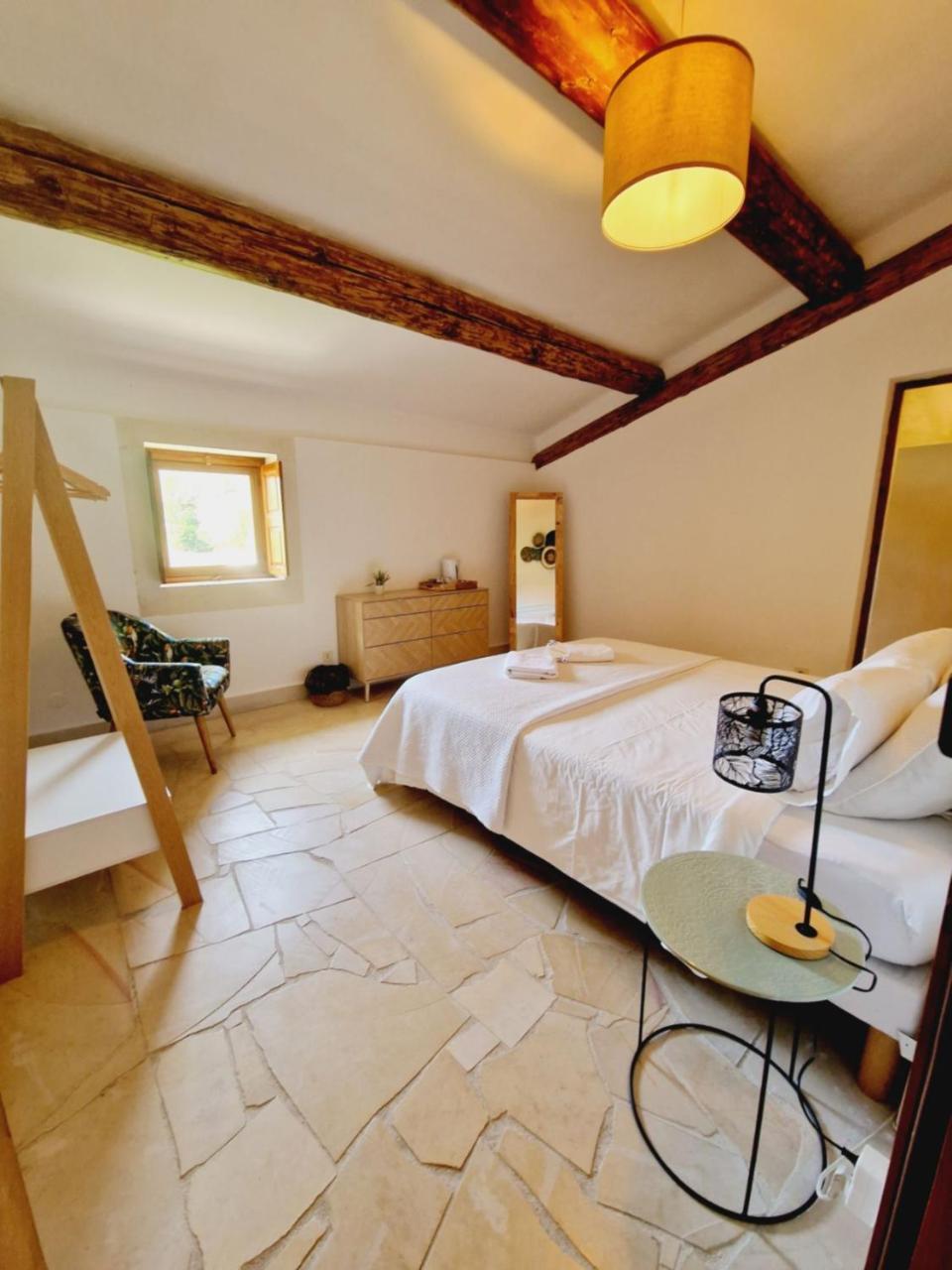 Mas Du Rollier Chambres D'Hotes Eygalières Exteriör bild